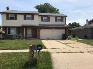 5067 Jackson St, Trenton, MI 48183