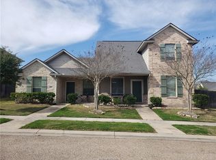 3869 Oldenburg Ln, College Station, TX 77845