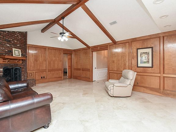 5th image of 510 Everington Dr