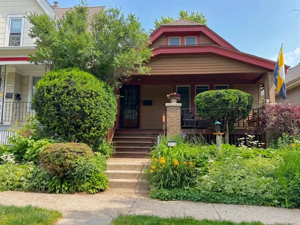 3218 N Newhall STREET, Milwaukee, WI 53211