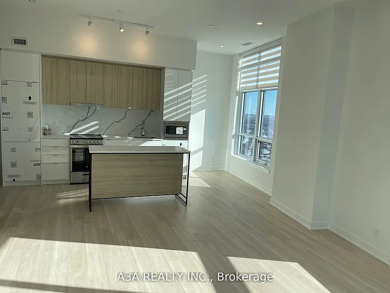 50 Upper Mall Way #Penthouse 02 — Photo 15