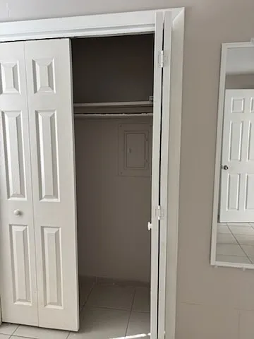 1 bed, 400 sqft, $1,300 — Photo 3
