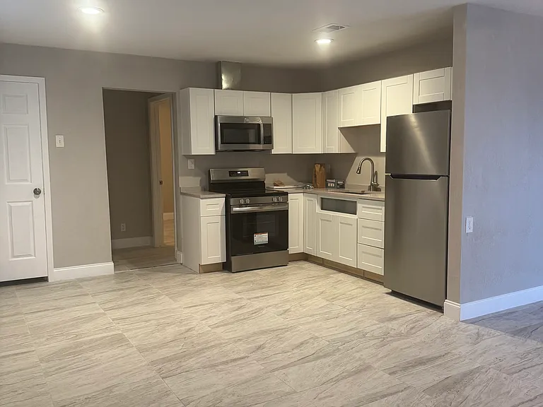 307 Maple Ave — Photo 4