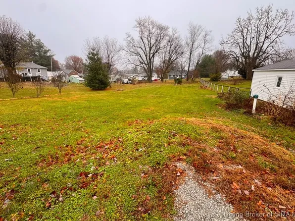 607 Berkey Street, Salem, IN 47167