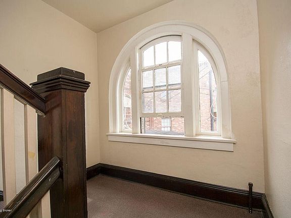 4th image of 2023 Eastern Pkwy APT 12