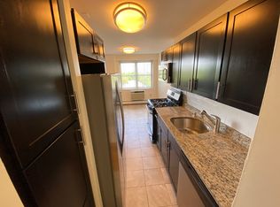 96 Naples Rd #12, Brookline, MA 02446