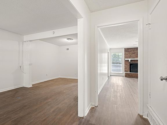 4th image of 5655 North St