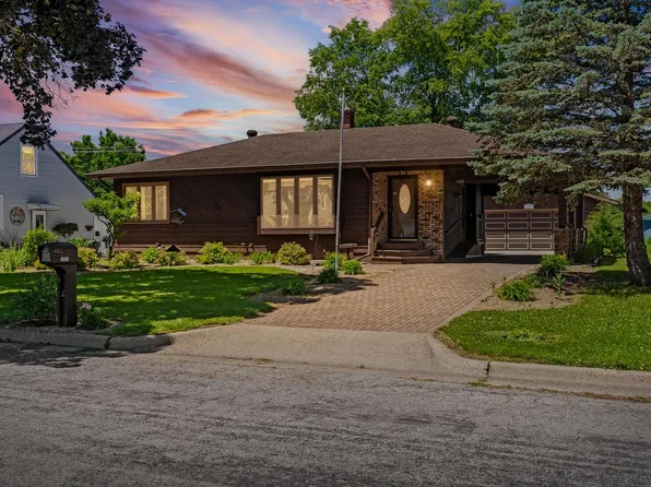 1520 29th STREET S S, La Crosse, WI 54601