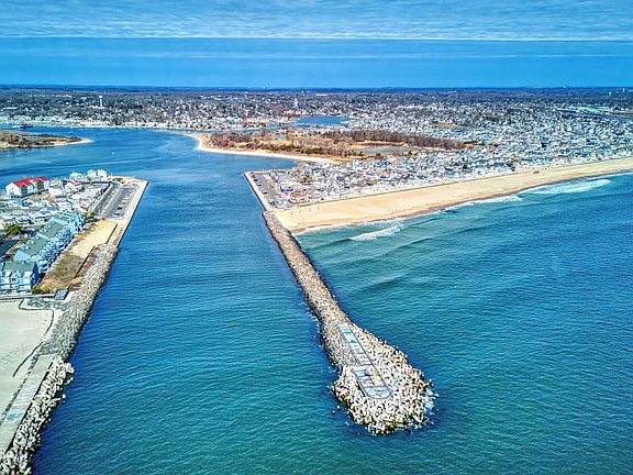 5th image of 431 Beachfront