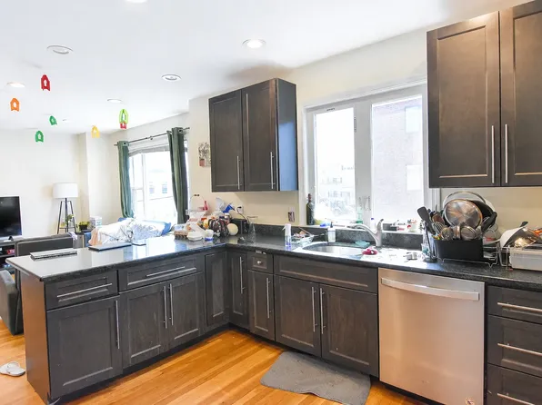 84 Litchfield St, Boston, MA 02135