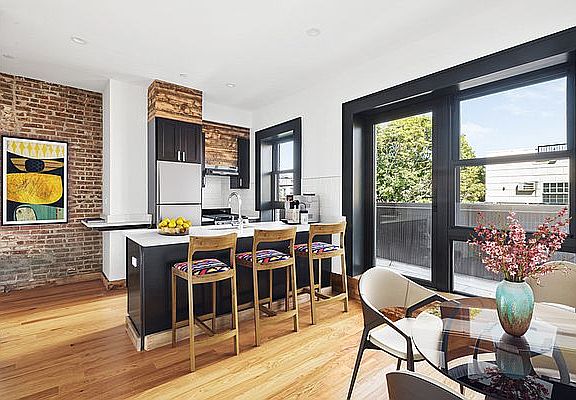 4th image of 495 Greene Ave #3R
