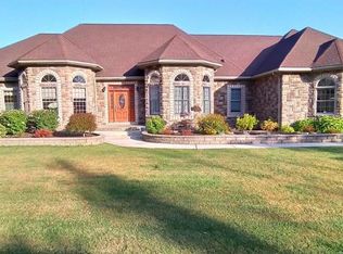 7757 Moore Rd, Akron, NY 14001