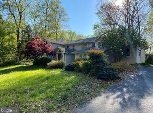 1298 Woodside Dr, Mc Lean, VA 22102