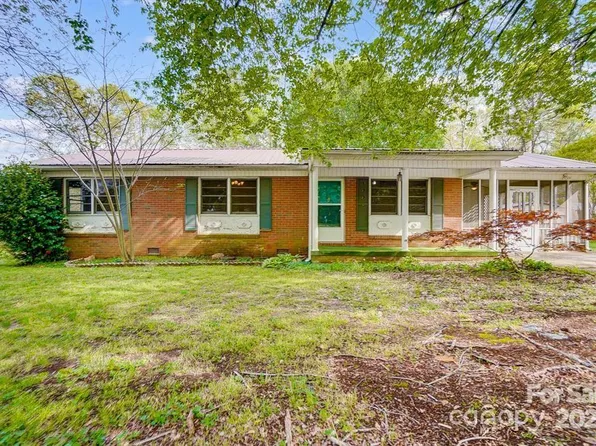 1456 Pressley Dr, Lincolnton, NC 28092