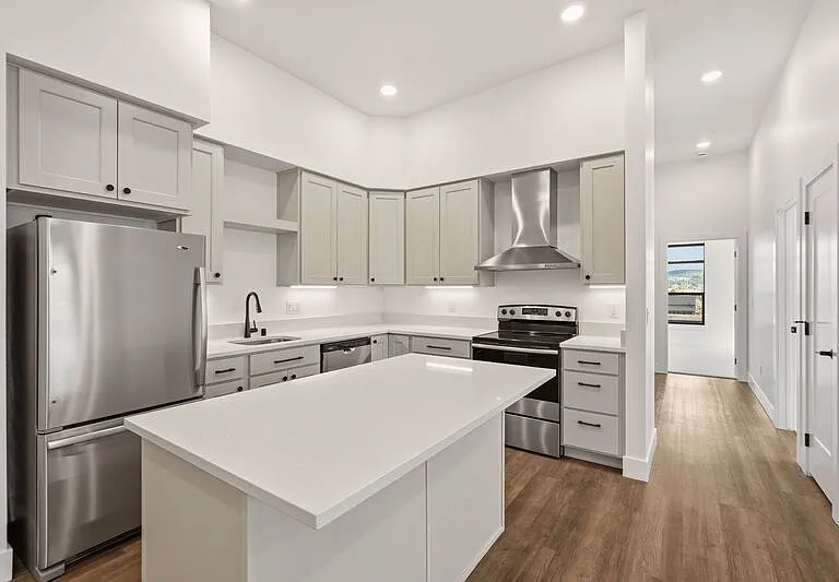 21806 E Indiana Ave #202 — Photo 8