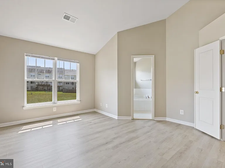 9147 Ribbon Falls Loop — Photo 25