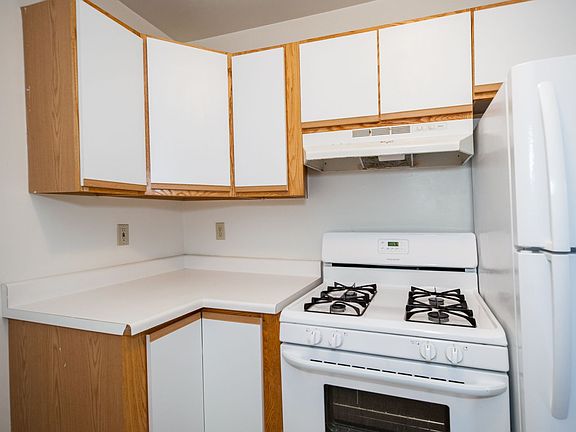 4th image of 707 Fotis Dr #3
