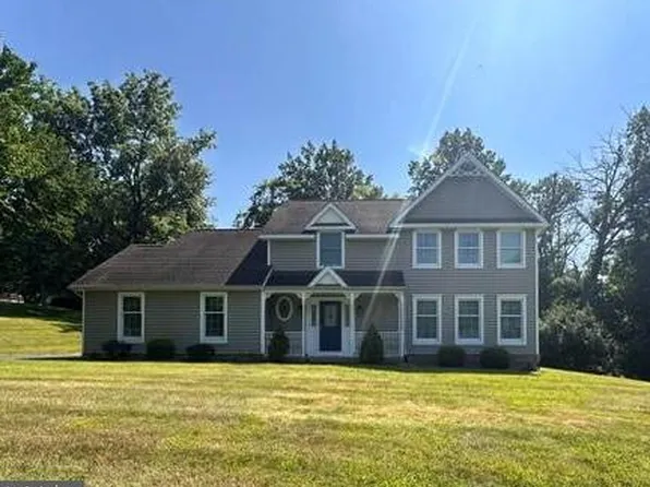 2 Kline Dr, Thornton, PA 19373