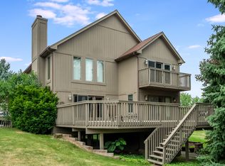 5912 Wild Plum Rd, Crystal Lake, IL 60014