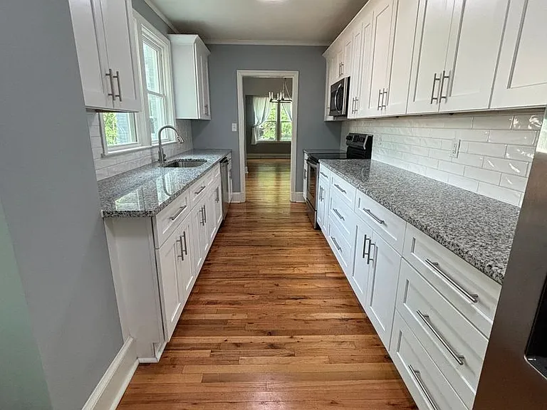 2613 Kiawah Ave — Photo 10