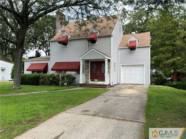 28 S Edward St, Sayreville, NJ 08872