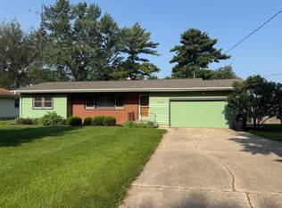 1864 Chippewa Trl, Beloit, WI 53511