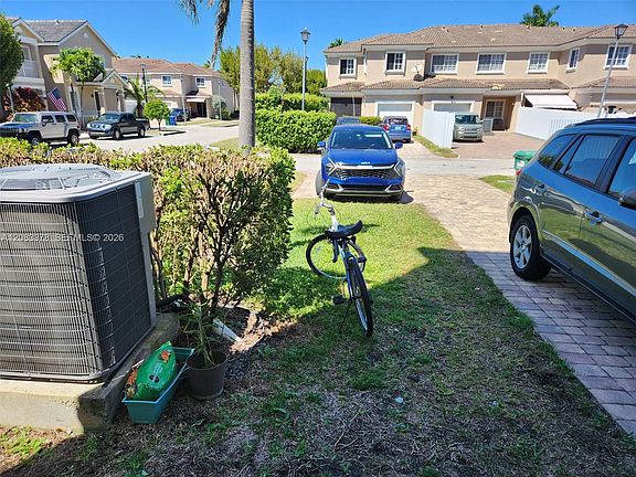 3rd image of 14237 SW 274th St #1