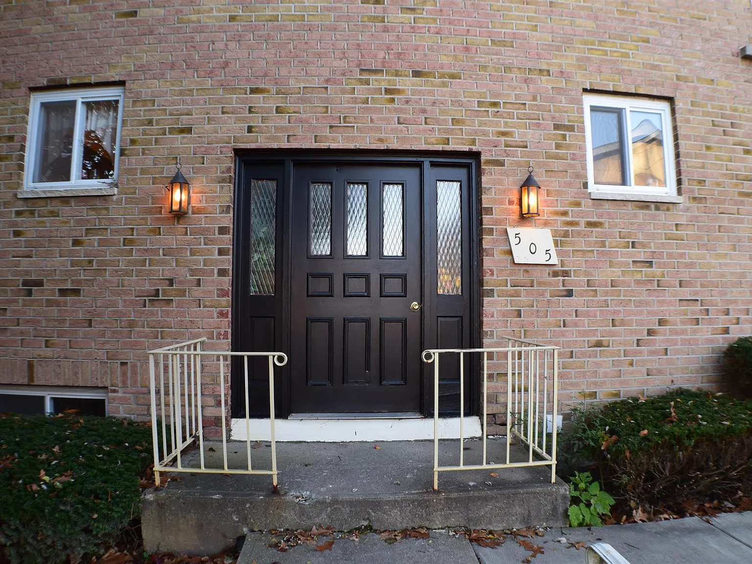Squire Colony Apartments — Photo 1