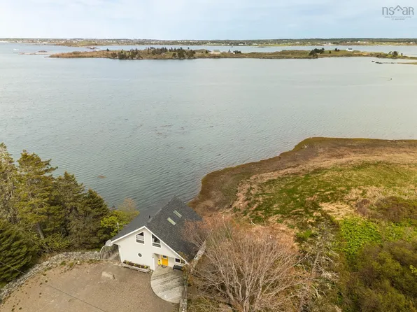1501 Highway 304 Cpe, Cape Forchu, NS B5A 5G7