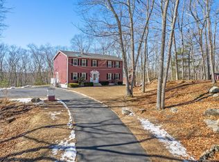 42 Pasay Rd, North Grosvenordale, CT 06255