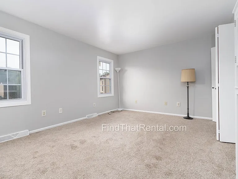 1030 Northfield Dr — Photo 15