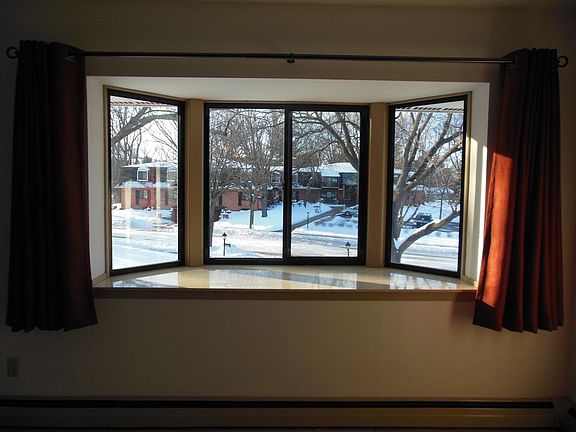 Lovely Bay Window in LF