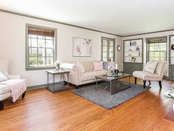 3rd image of 2748 W Bonnie Brook Ln