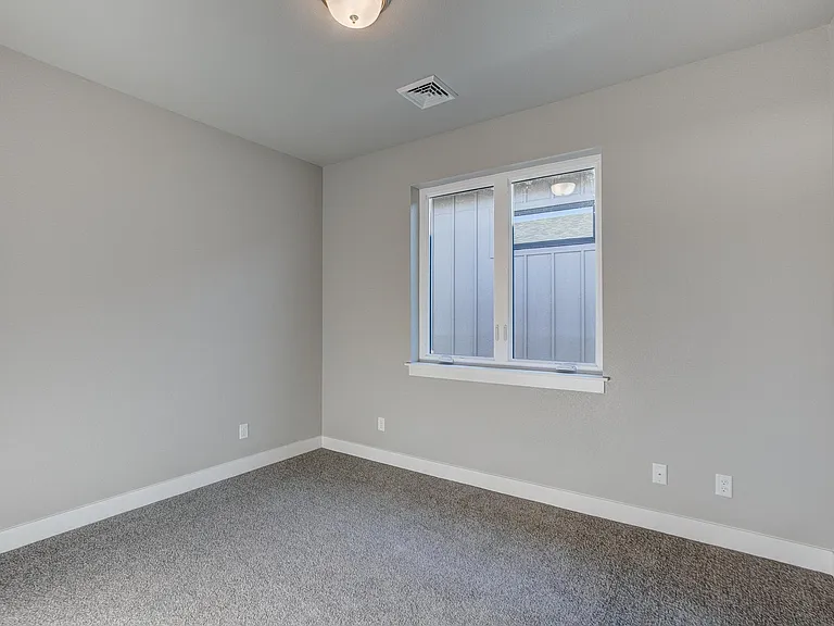829 Cherokee Dr — Photo 18