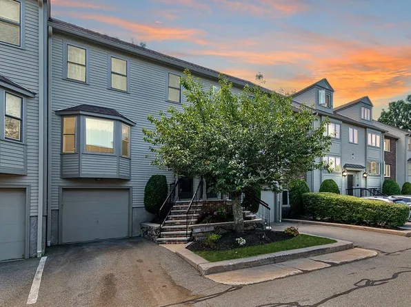 62 Maple St APT C, Canton, MA 02021