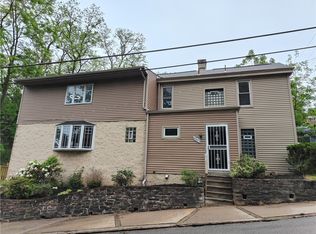 2373 Hopeland St, Pittsburgh, PA 15210