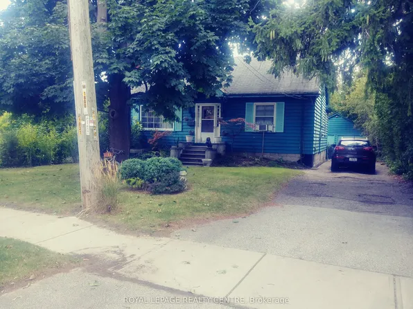 1544 Cawthra Ct, Mississauga, ON L5G 4L3