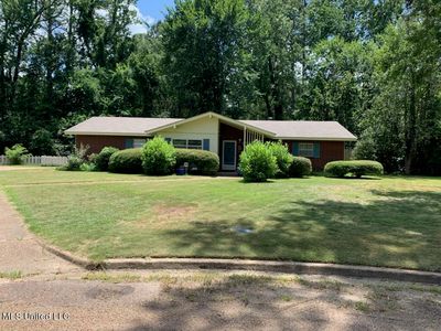 955 Park Ln, Jackson, MS, 39211