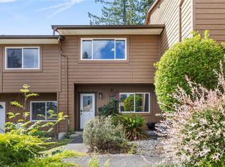 855 Howard Ave #6, Nanaimo, BC V9R5V4