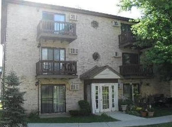 1st image of 444 E Osage Ln APT 2B