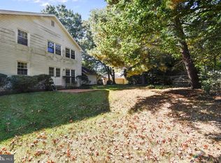 8808 Sandy Ridge Ct, Fairfax, VA 22031