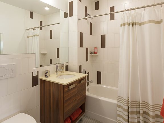 5th image of 22 Caton Pl APT 5F