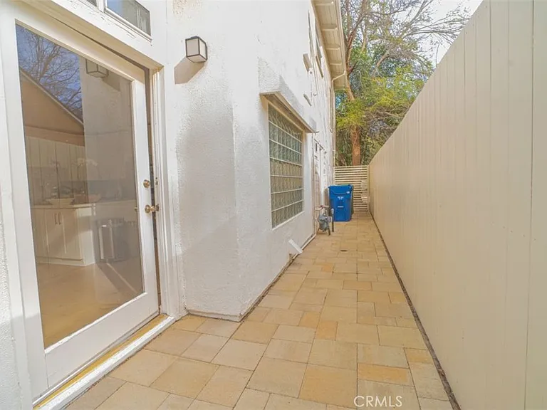 5179 Canoga Ave — Photo 20