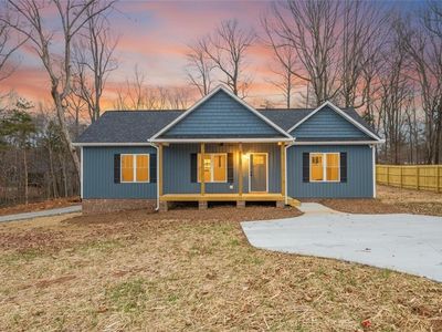 1931 Henry Rd, Graham, NC, 27253