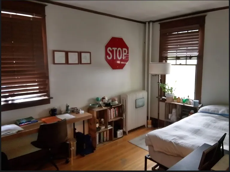 528 Warren St #1 — Photo 14