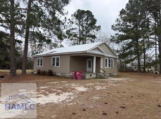 100 Ellis Rd, Baxley, GA 31513