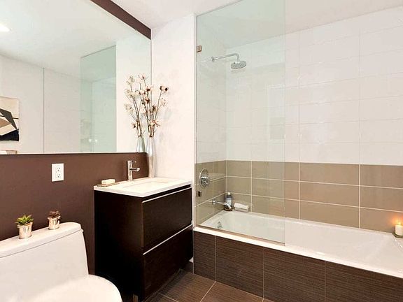 5th image of 2-26 50th Ave #6D