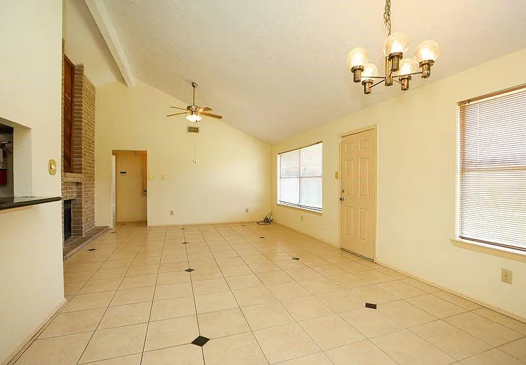 8215 Summer Quail Dr — Photo 11