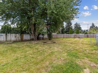 9742 SE Woodstock Ct, Portland, OR