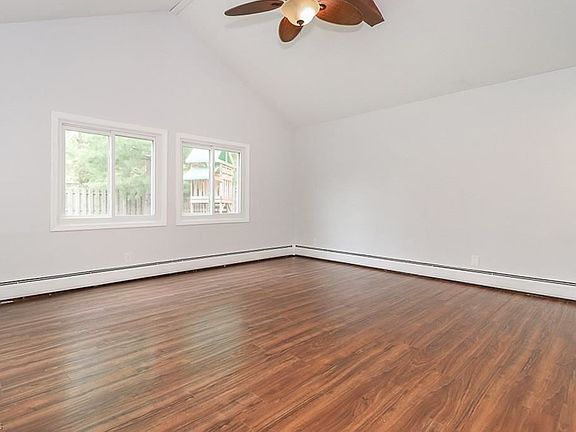 3rd image of 3395 E Oxford Oval